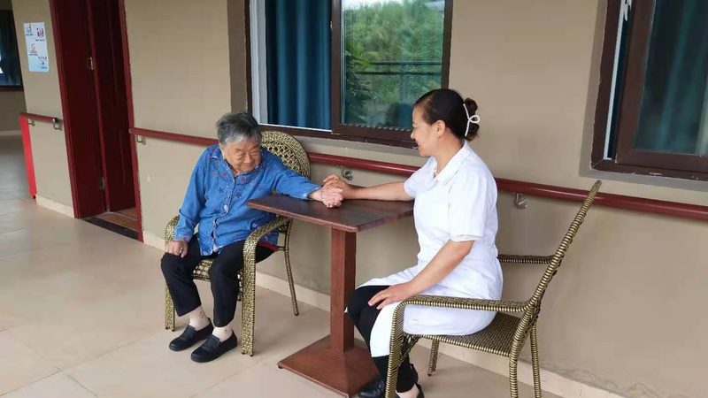 社区养老加盟：成功案例背后的关键要素解析